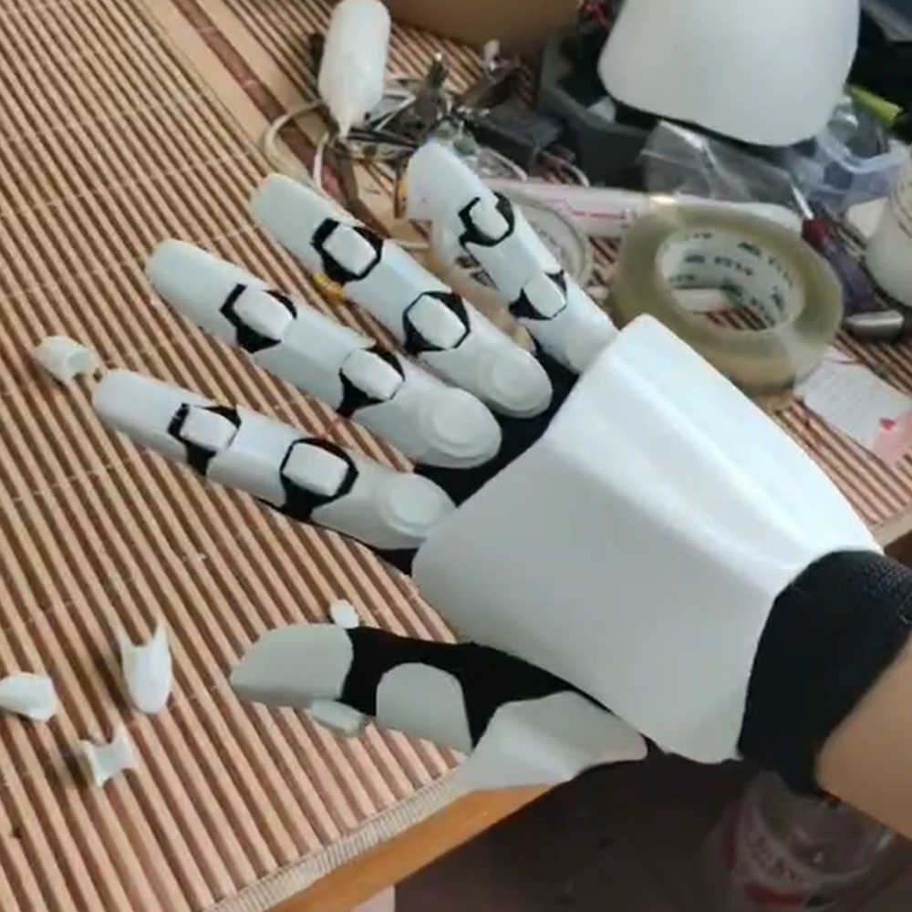3D Printing Material - قفازات ميكانيكية مصنوعة من مادة PETG